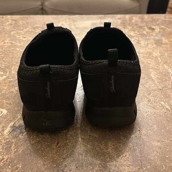 sketchers - Picture 3 of 3